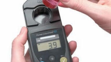 Colorimeter: 1 Instrument - 2 Parameters