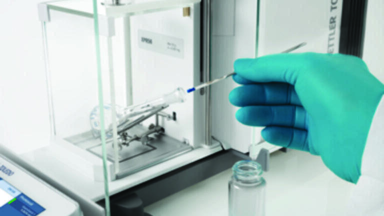 With XPR micro-analytical balances you are able to weigh very small sample quantities directly into larger tare containers, with unrivalled accuracy. Not only do you use less of your most valuable substances (thanks to a minimum weight of just 10 mg, according to USP), but you minimise waste too.