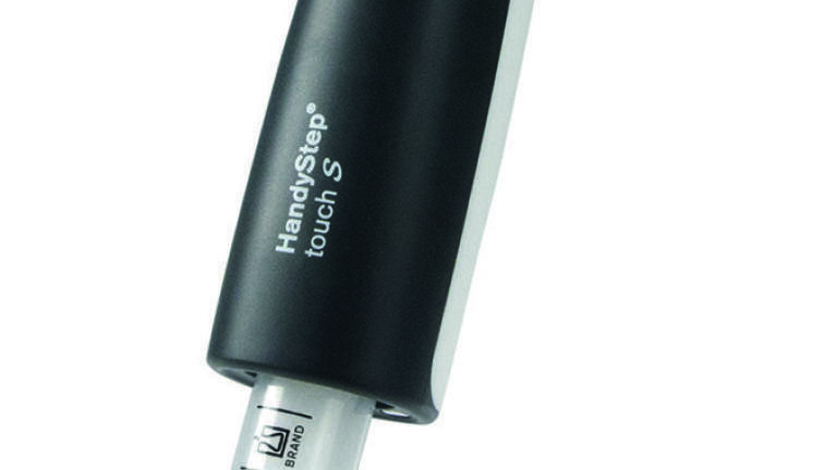 First Repetitive Pipette with Touchscreen Operation Announced