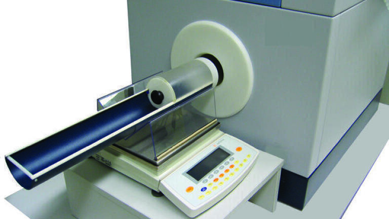 Minispec LF series body composition analyser.