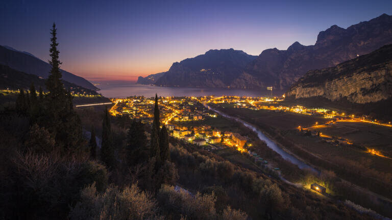 Night view Riva del Garda