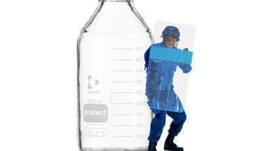 For Increased Safety in the Laboratory: The Protect Safety Coated DURAN® Glass Laboratory Bottles