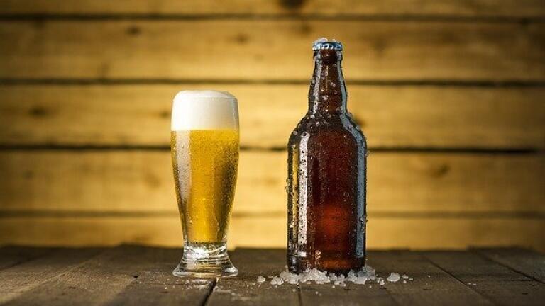 How to Create the Perfect Beer Head with Science