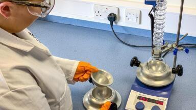 Laboratory Scale Kit for Safe Heating of Round Bottom Flasks