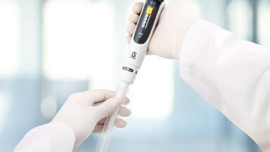 The new Transferpette® S - A perfect fit for every hand