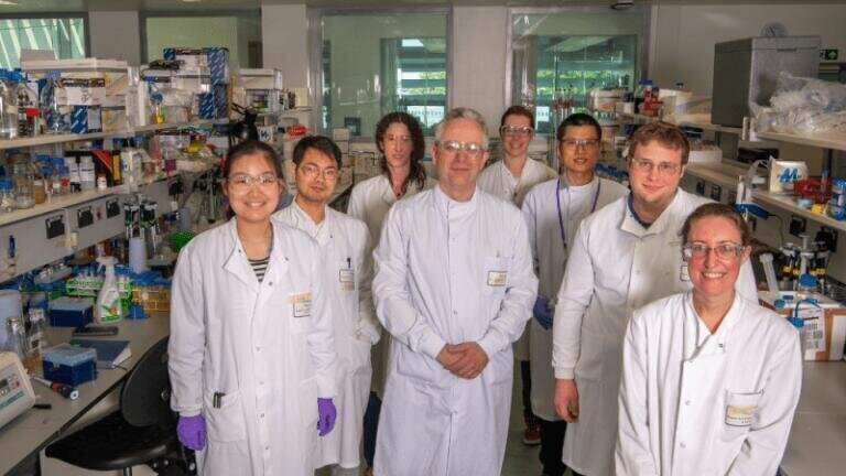 Prof James Naismith and team Credit: The Rosalind  Franklin Institute