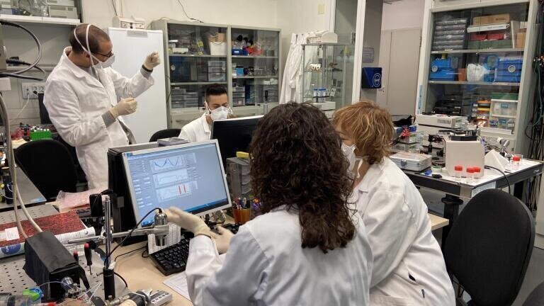 New Saliva Test to Instantly Detect Coronavirus with Lasers