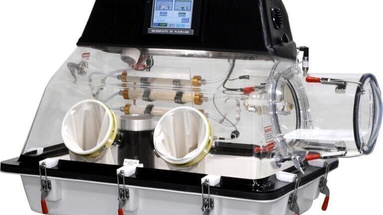 PLAS-LABS is excited to announce the new distribution and tech center in The Netherlands
