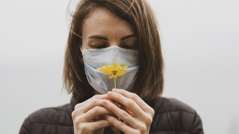 How Does COVID-19 Cause a Loss of Smell?