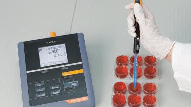 Wireless Electrochemistry - Gimmick or Godsend?
