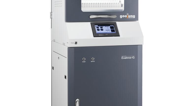 Automatic Solvent Evaporator Incorporating a HMI Touch Panel and Gas Generator