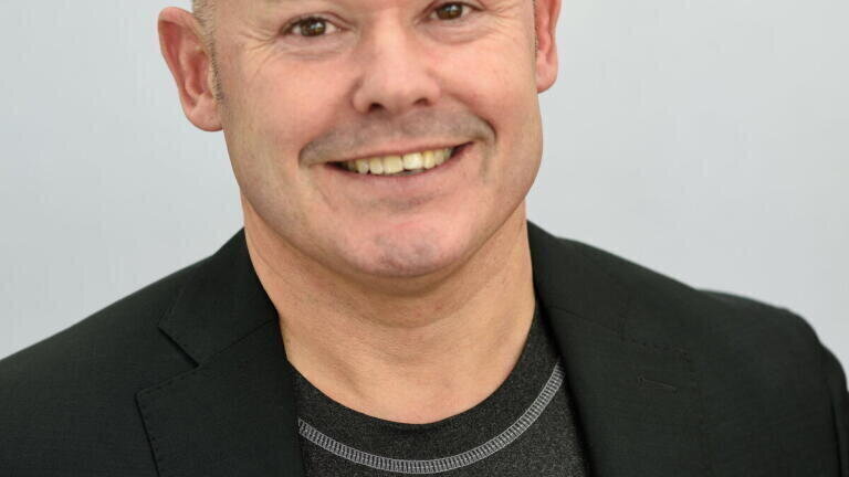 Dr Darrin Disley