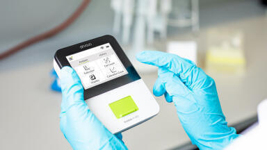 Innovative Cell Counter and Spectrometer in One Device