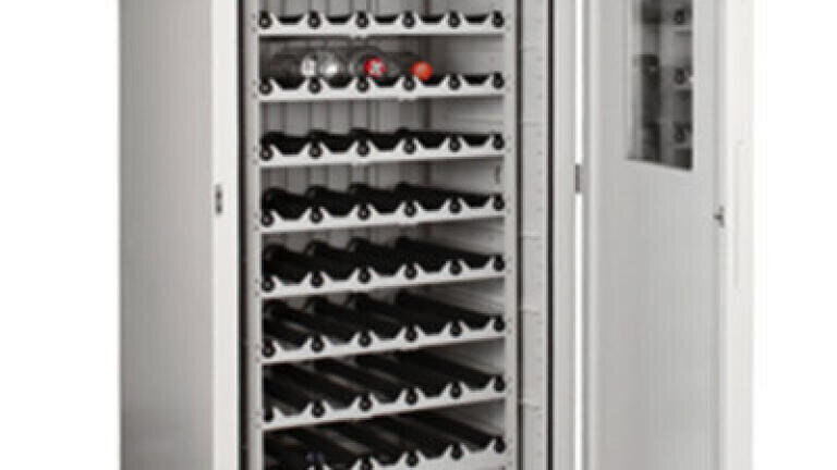 CO2 Incubator with Built-in Roller for Successful Cell Experiments