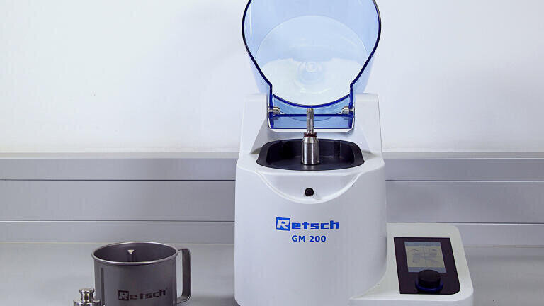 Knife Mill Provides Fast Cryogenic Homogenisation of Food Samples