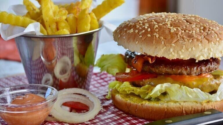 Can Food Affect Vaccine Efficacy?