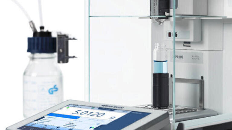 Manual powder weighing need not be precise. The liquid-handling module will compensate, delivering perfect concentrations every time.