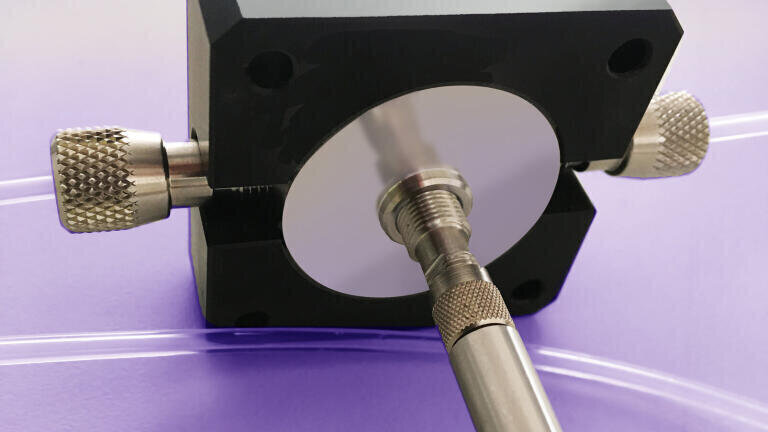 Remote Cell for Highly Accurate UV Analysis of Process Samples