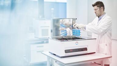 Laboratory Water and Shaking Water Baths: New line Range from 10-100°C  