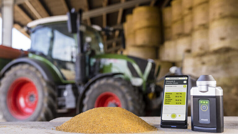 Mobile NIR Spectroscopy Solution for Animal Feed Analysis