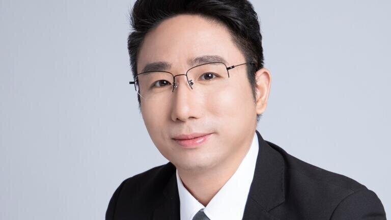Mr Yan Tan