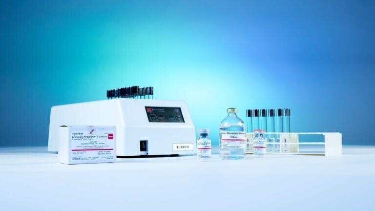 FUJIFILM Wako offers the buffer as a separate solution for adding to untreated LAL reagents. In addition, the buffer is already included in a number of endotoxin-specific reagents. These include ready-to-use test kits.
Source: FUJIFILM Wako Chemicals Europe GmbH