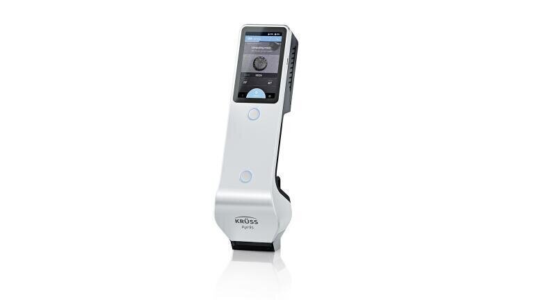 Ayríís - reliable, mobile wetting tests for quality control with the novel 3D Contact Angle.