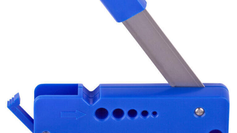 MicroSolv's Clean-Cut90™ tubing cutter.