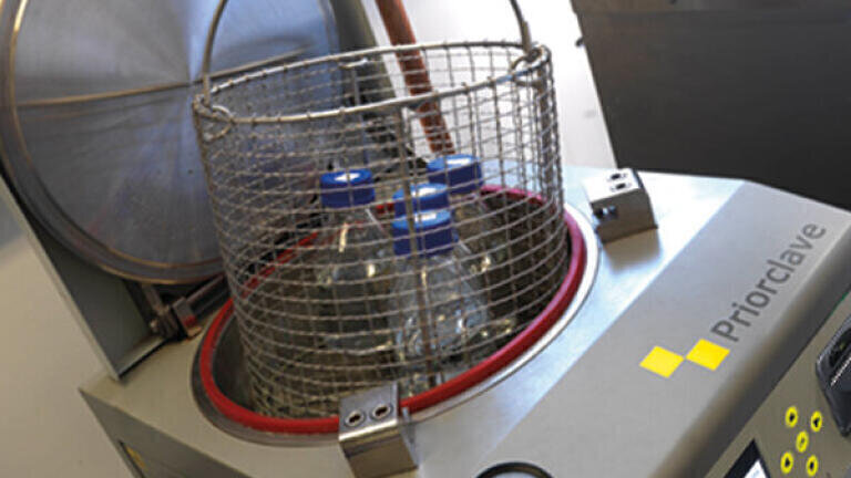 Smart Top Loading Autoclaves