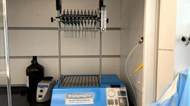 High Capacity Nitrogen Evaporator Quickly Dries Large Sample Batches