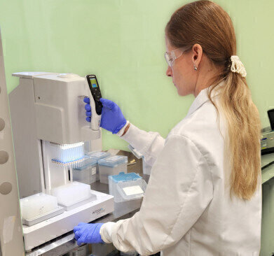 Electronic Pipetting for Toxicology Testing and Treatment