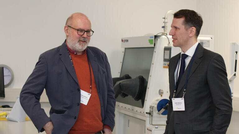 Professor Mosselmans with Robin Ibbotson in the AML 