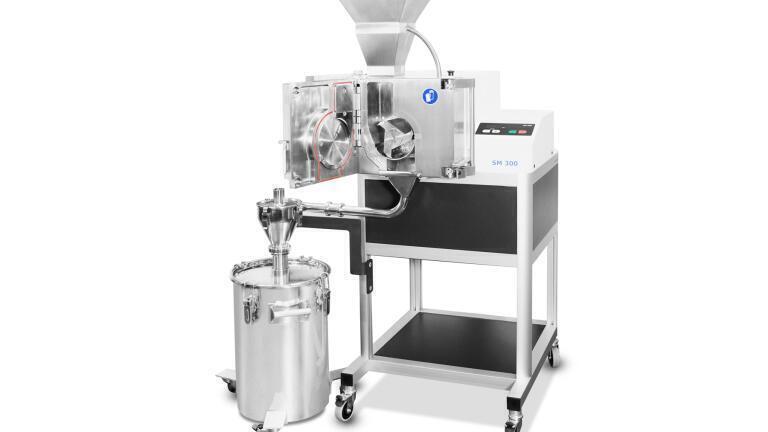 Size Reduction of Cannabis Flower and Hemp with Stainless Steel Cutting Mill