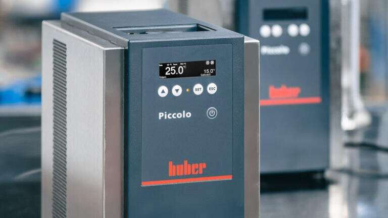Typical applications for the Piccolo are the cooling of measuring and laboratory equipment such as refractometers, polarimeters and electrophoresis chambers