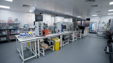 PAT Laboratory offers Real-time Control of Manufacturing Processes