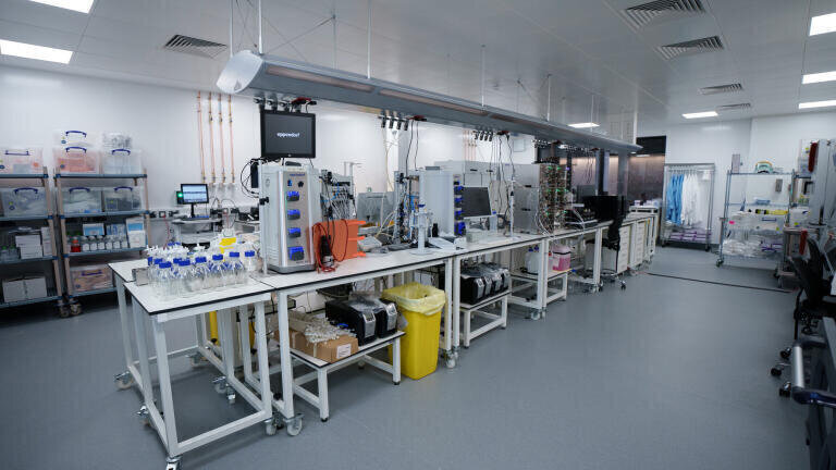 PAT Laboratory offers Real-time Control of Manufacturing Processes