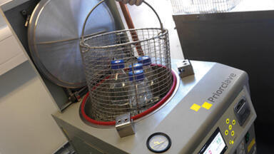 The Small Smart Autoclave