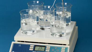 Programmable 5-position stirring hot plate