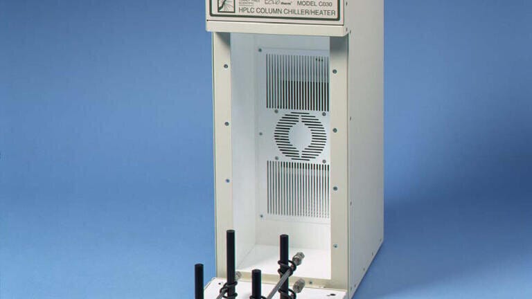 Large capacity HPLC column heater/chiller