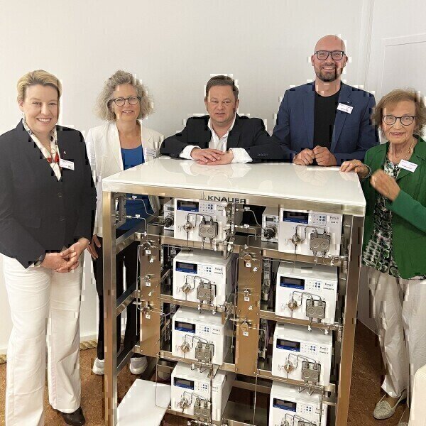 Lab-Tech Company hosts Visit by Berlin's Senator for Economic Affairs Labmate Online - Vimarsana News