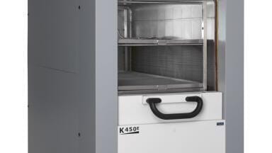 Autoclaves with advanced internal data archiving