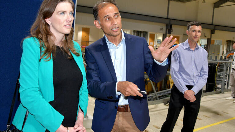 Sarnjeet Dhesi, Science Group Leader for Diamond's Magnetic Materials group explains the science of new beamline upgrades part of Diamond-II with David Burn, Principal Beamline Scientist (CSXID)
(Credit: Diamond Light Source)