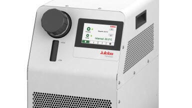 Energy-efficient temperature control of external applications