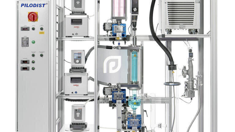 Minimising thermal stress in molecular distillation