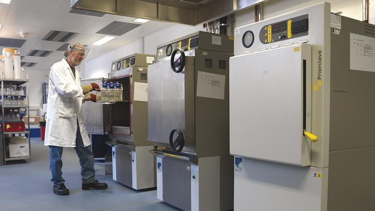 Priorclave Autoclaves save energy and water
