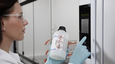 Energysaving with the EcoPlus Fume Cupboard