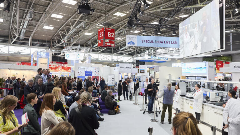 Crowd pullers included the Live Lab with its fully equipped laboratory line. Photo credit: Messe München
