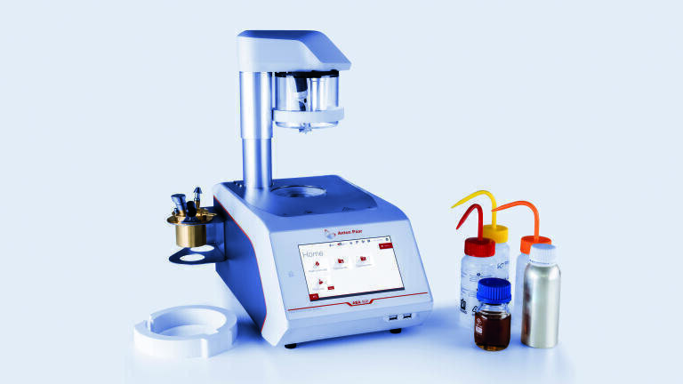 Determining the quality of solvents and solvent-containing products with flash point testing and distillation