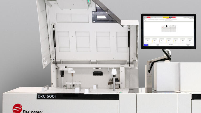 New integrated chemistry and immunoassay analyser