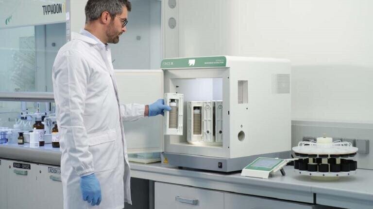 How can microwave enhanced laboratory systems speed up your sample preparation?